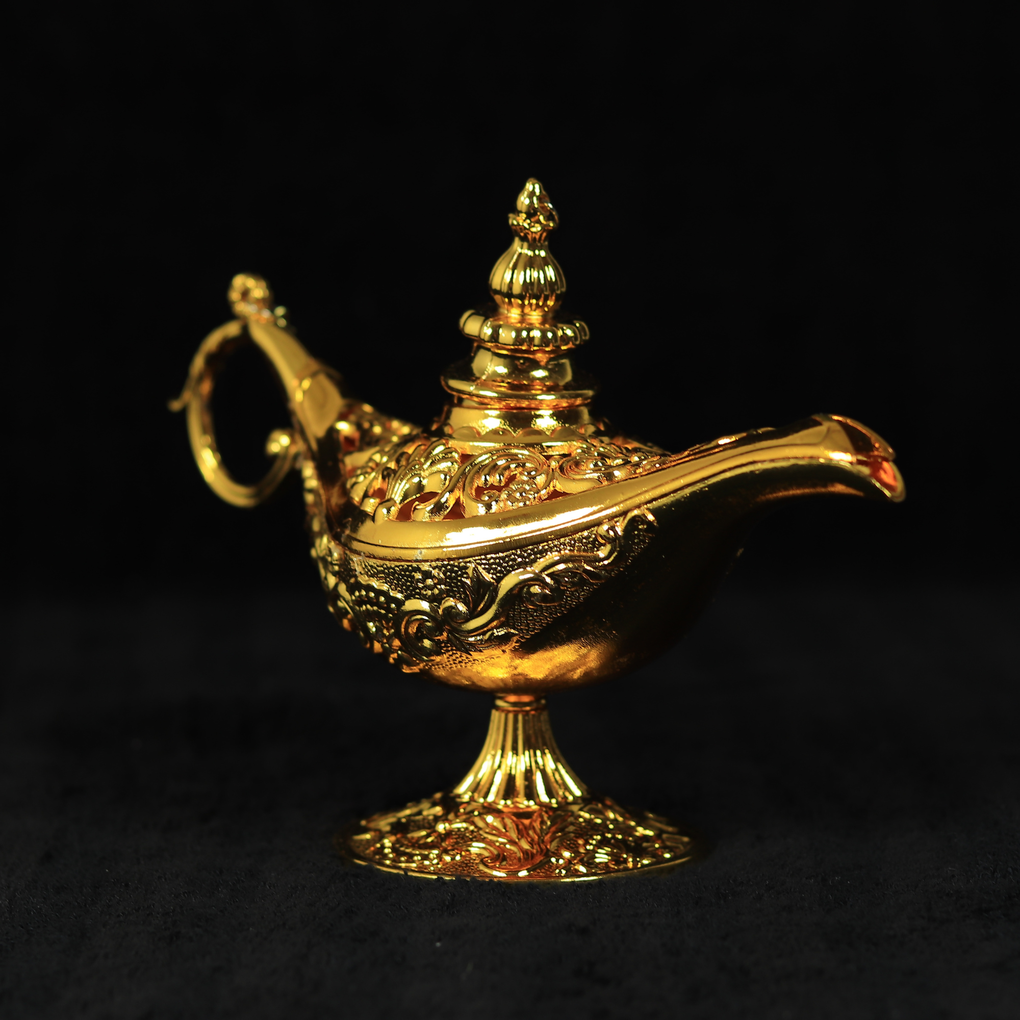 Aladdin Dekolampe